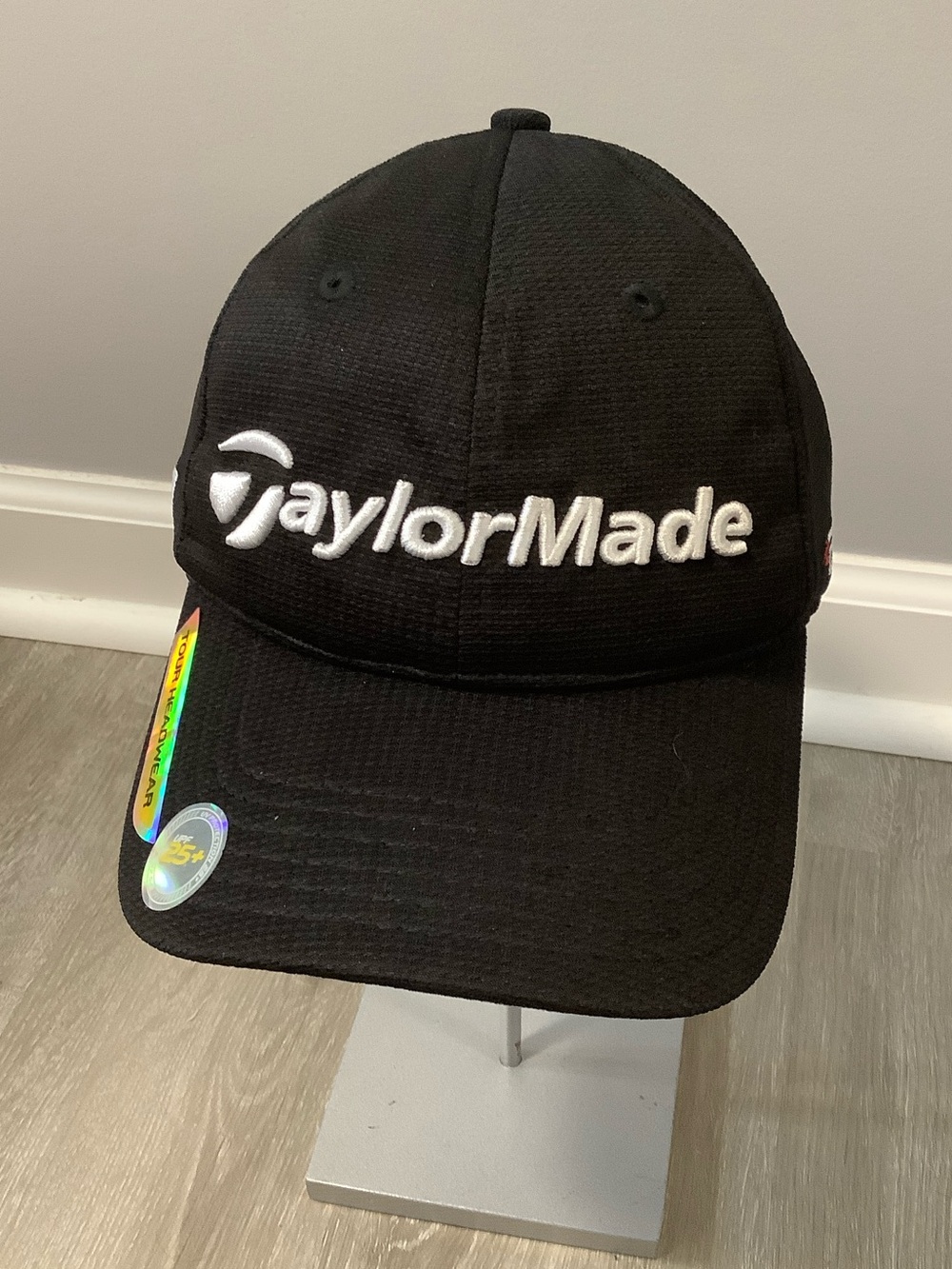 Taylormade black strapback golf hat